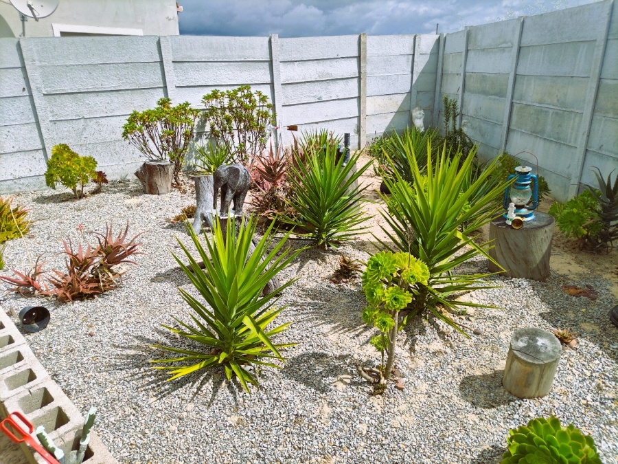 To Let 4 Bedroom Property for Rent in Hopefield Western Cape